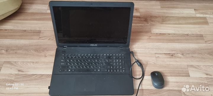 Ноутбук Asus x751N