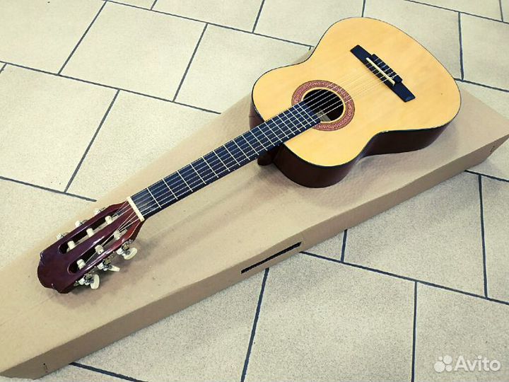 Классическая гитара Hohner