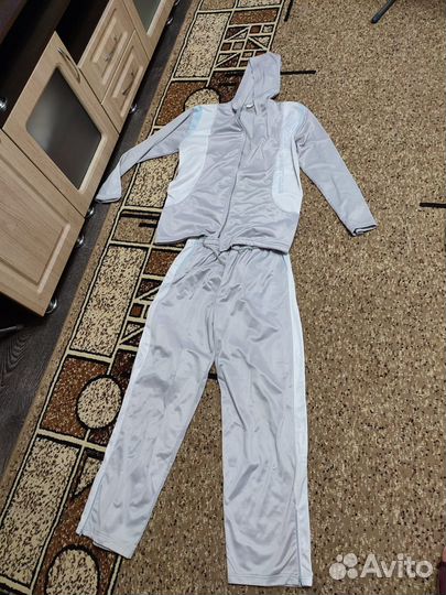 Спортивный костюм женский