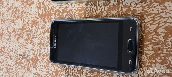 Телефон Samsung