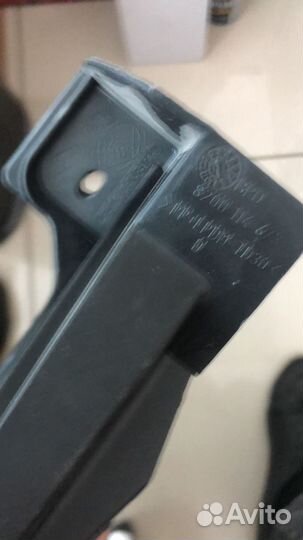 Кронштейн бампера Renault Megane 2 передний левый