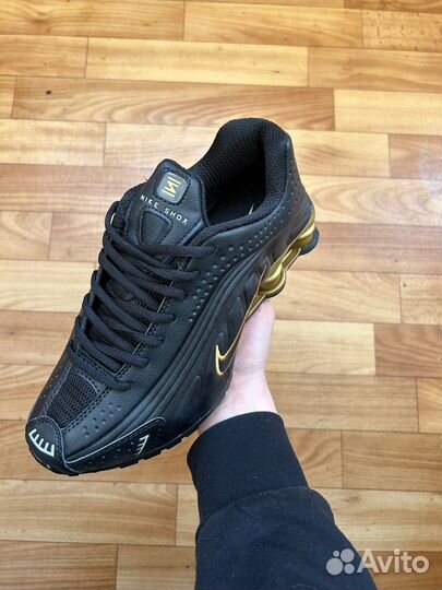 Кроссовки Nike shox r4 black golden 42