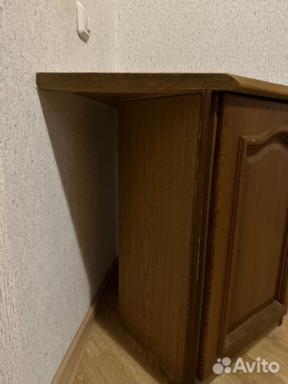 Угловая тумба