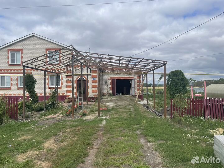 Бригада строителей