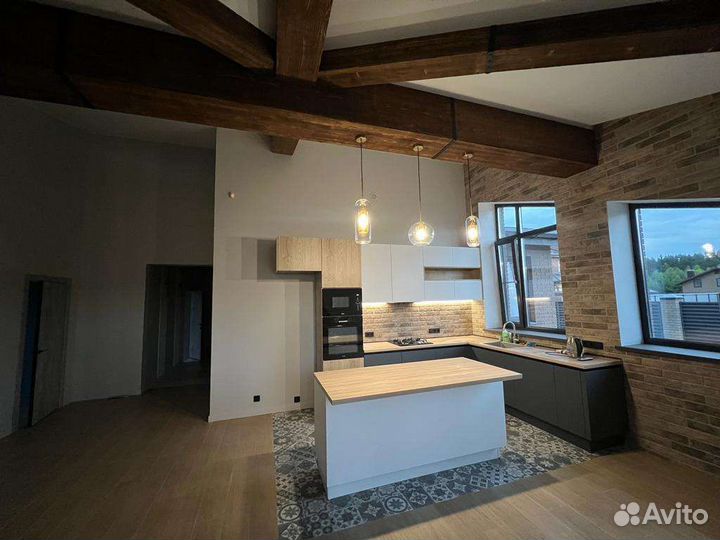 Бригада строителей