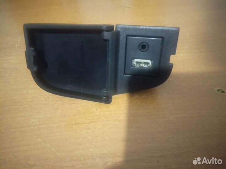 Адаптер USB AUX на Тойоту Камри 70