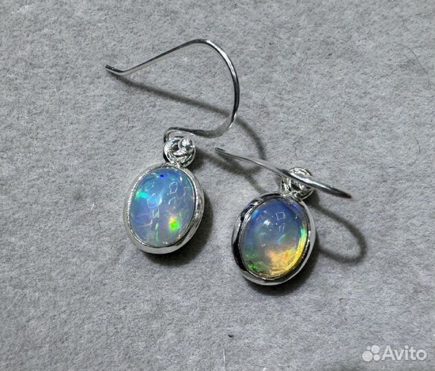 Серебряные серьги с опалом
