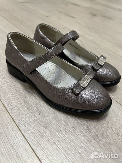 Куртка косуха для девочки 122 и туфли