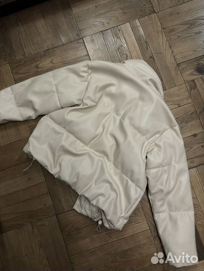 Пуховик женский stradivarius S