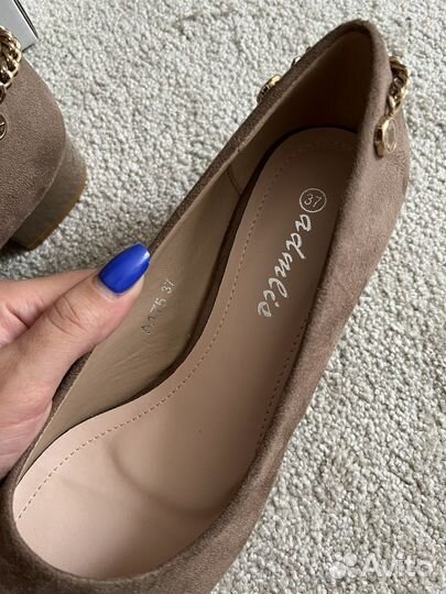 Туфли для девочки новые