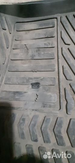 Коврики заводские хендай солярис 2013г. б/у