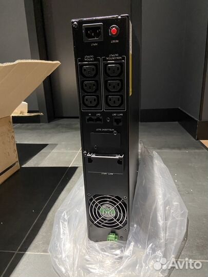 Источник бесперебойного питания