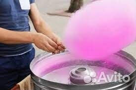 Продавец на сладкую вату, кукурузу