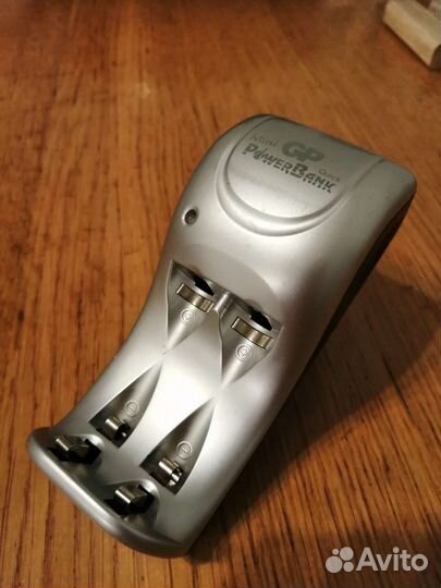 Зарядное устройство GP