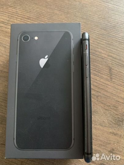 iPhone 8, 64 ГБ