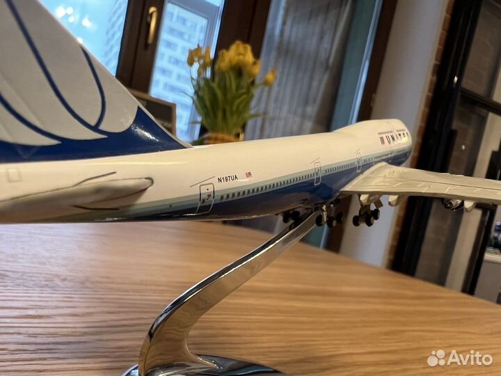 Модель самолета UA B747-400 Gemini Jets 1:400