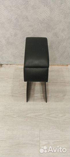 Подлокотник автомобильный