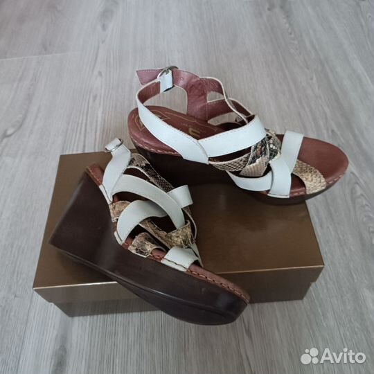 Босоножки женские 38