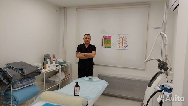 Костоправ И массажист