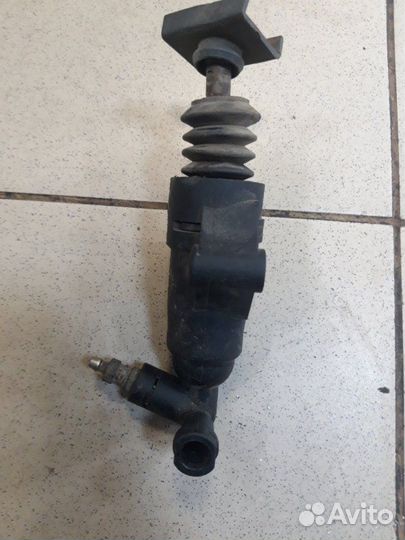 Рабочий цилиндр сцепления Skoda Octavia