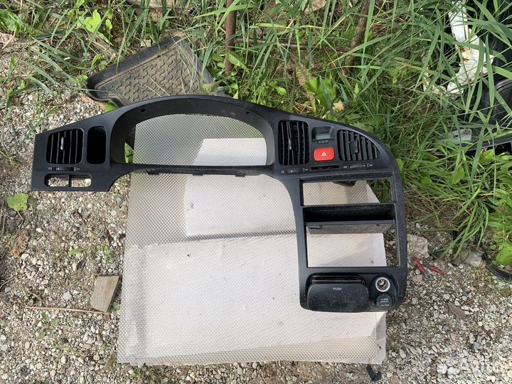 Центральная консоль Hyundai Elantra 3