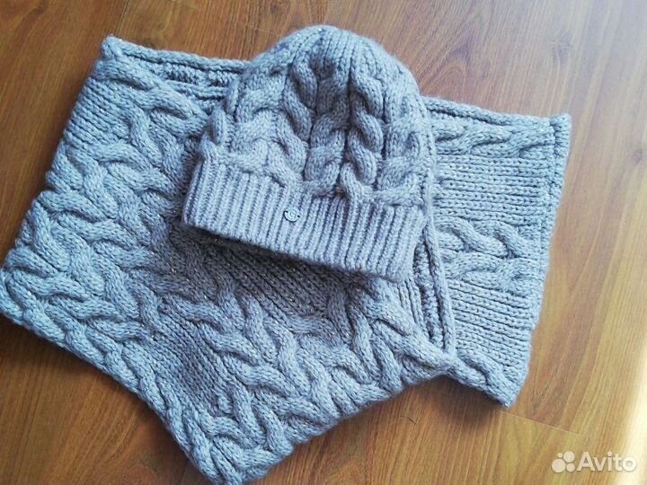 Комплект шапка и снуд