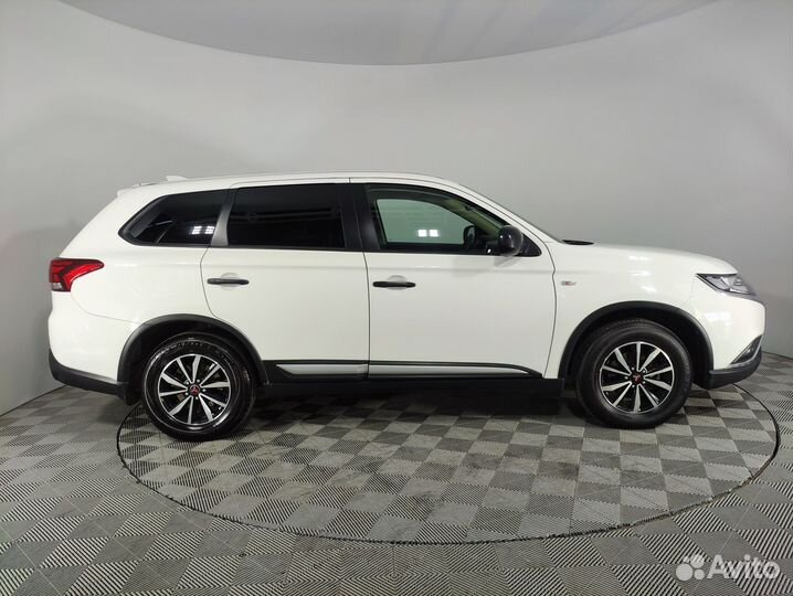 Mitsubishi Outlander 2.0 CVT, 2020, 82 860 км