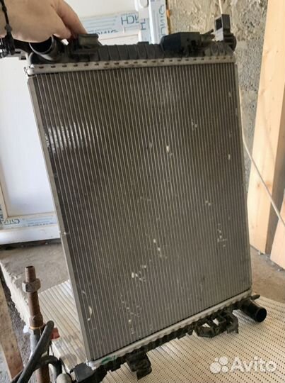 Радиатор на ниссан террано2 2018г