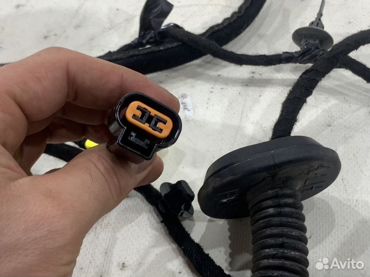 Проводка задней правой двери KIA K5 DL3