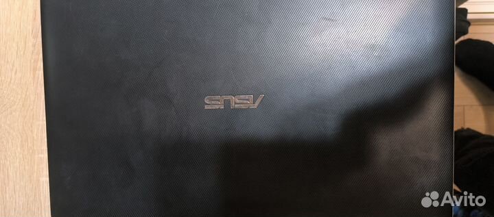 Ноутбук asus x555y