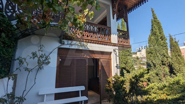 Дом 102 м² на участке 5 сот.