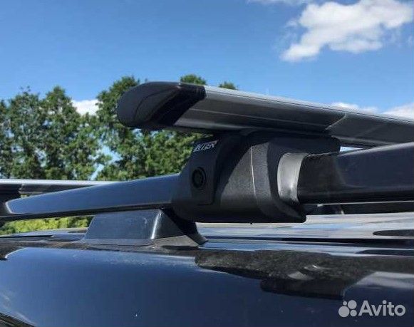Багажник titan на рейлинги с аэро дугами