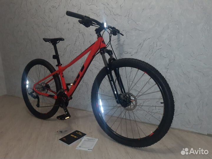 Велосипед GT avalanche 29