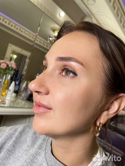 Маникюр Педикюр Брови Парикмахерский зал