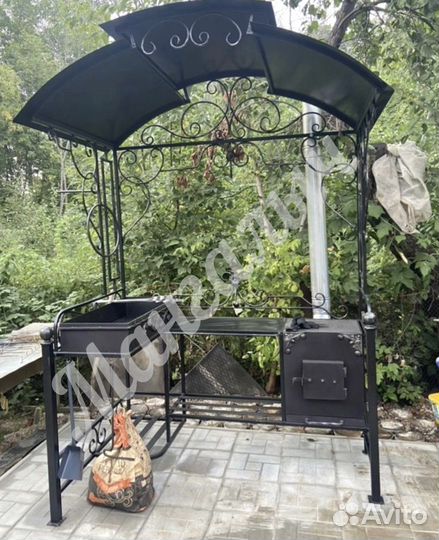 Мангал с крышей