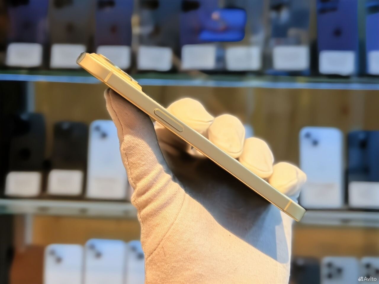 iPhone 15, 256 ГБ