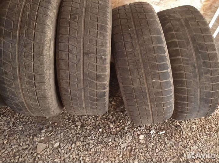 Bridgestone Blizzak Ice 225/60 R16