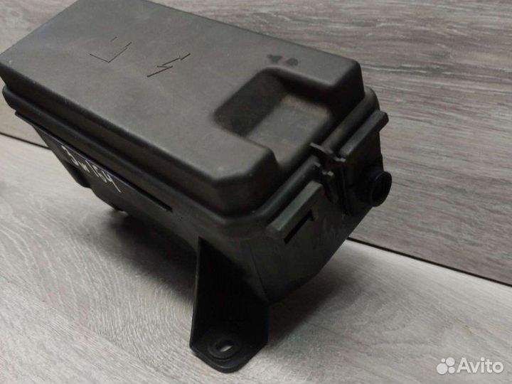 Корпус блока предохранителей Mercedes M W164