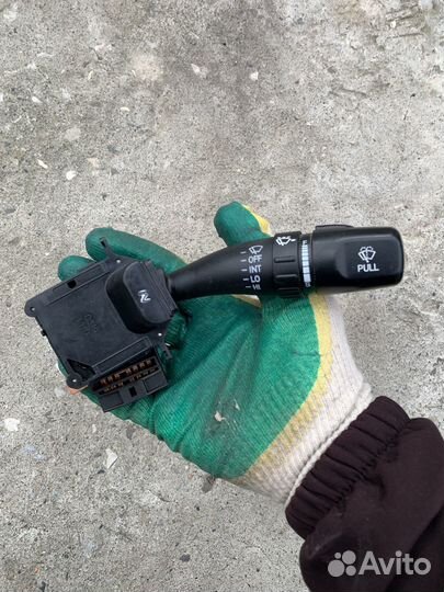 Подрулевой переключатель Акцент