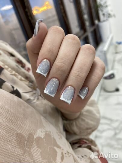 Маникюр педикюр