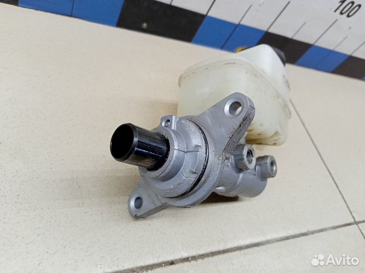 Цилиндр тормозной главный RAV 4 2013