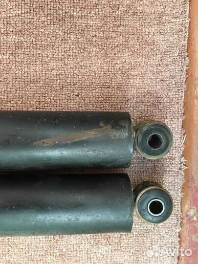 Продам задние стойки шеврале нива