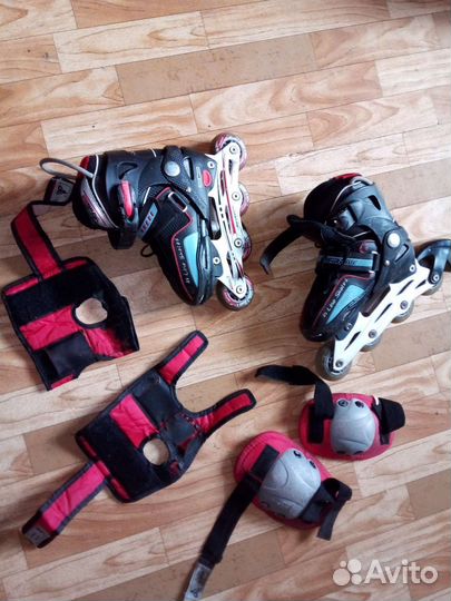 Роликовые коньки р.32-35