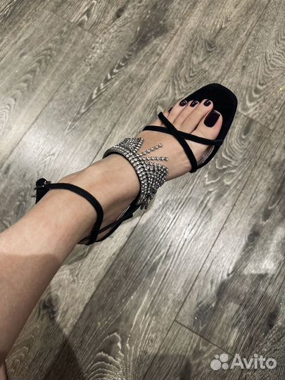 Босоножки Zara