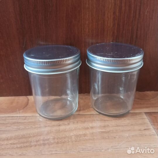 Банка стеклянная