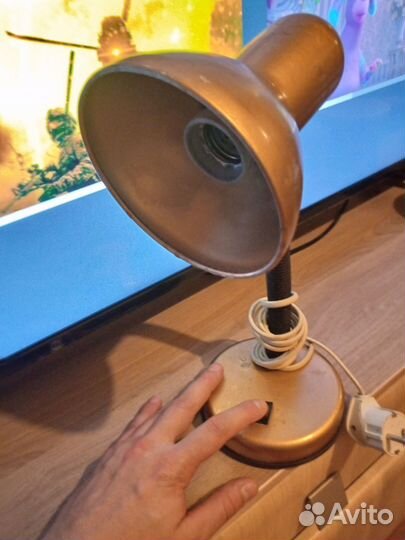 Лампа настольная, школьная