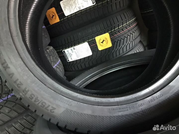 Continental ContiWinterContact TS 850 P 275/45 R21 и 315/40 R21 115V