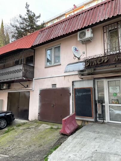 Гараж, > 30 м²