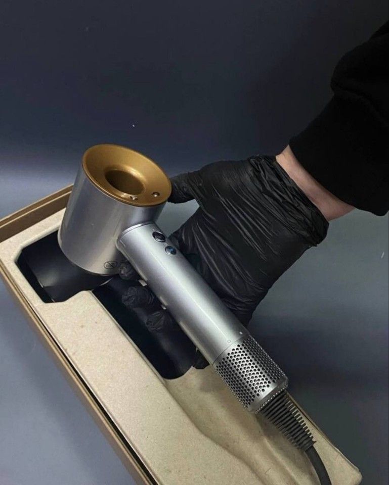 Штаб квартира dyson. Нижняя гофра моющего пылесоса дайсон dc 51. Дайсон производства малайзия. Нижняя гофра пылесоса dyson dc51. Dyson бренд.