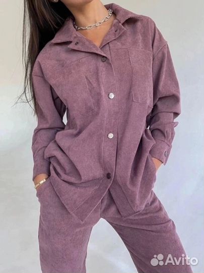 Костюм женский новый. 52р